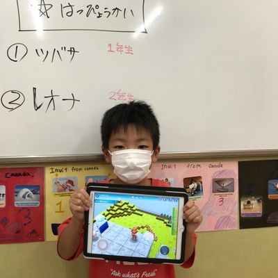 お友達や先生の前で『作品発表』♪毎週積み重ねることで表現力もついてきます♪