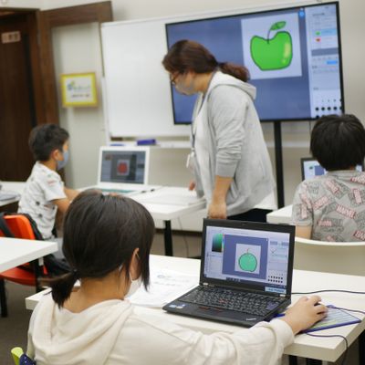 ハック西宮北口校　初級レッスンの様子
