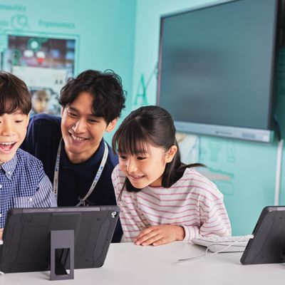 HALLOの講師はコーチと呼ばれ、一人ひとりのやる気とペースに寄り添ったコーチングを大切にしています。