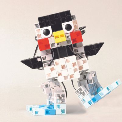 教材にはアーテックブロックを使用