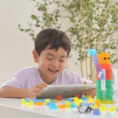 小学生に大人気！ロボットがゴルフボールを打って、得点を競うゲーム「ゴルファー」。