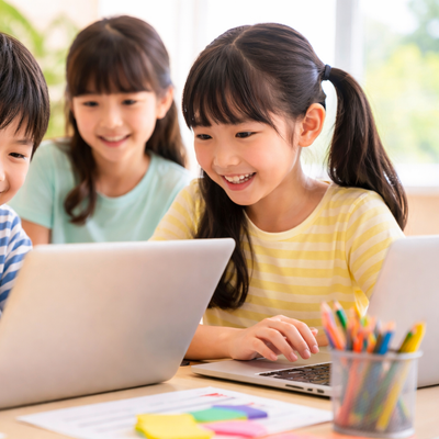 パソコンを使って、考える・つくる・伝えるを学ぶ。Bee Creativeは、小学生向けのデジタル・クリエイティブスクールです。