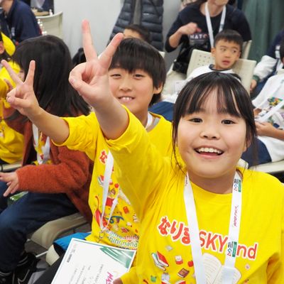 2023年度のFLL Exploreでは見事全国大会に出場し、トロフィーを頂きました！