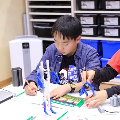 複雑な仕組みでも、大好きなレゴ®︎ブロックの組み立てなので夢中になって取り組んでいます！