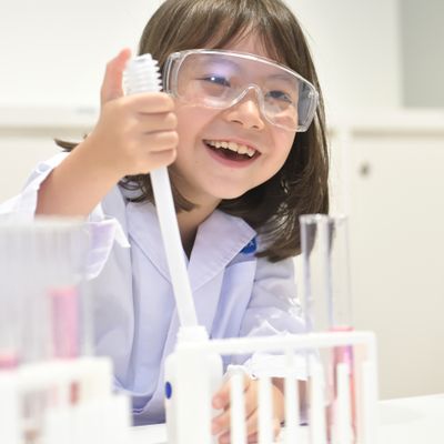 低年齢のお子さまでも安心して実験ができます
