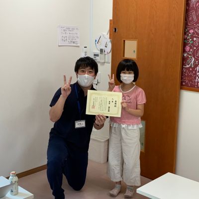低学年ながら、独創的できちんとプログラムされた作品でした！すばらしい！