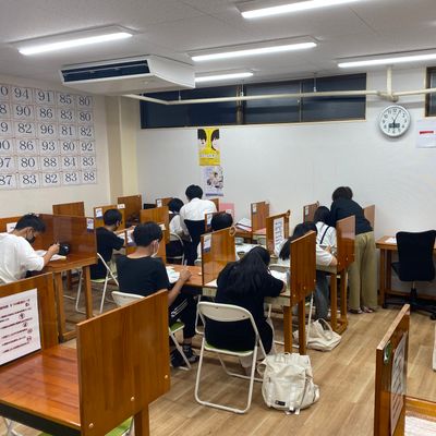 授業中はしっかり集中します！