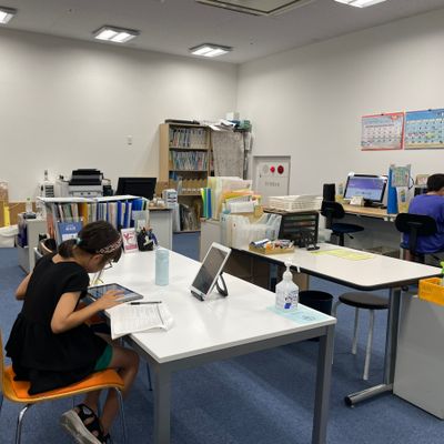 姉妹校の「パソコン市民講座」も開講しており、パソコンスキルも習得できますよ