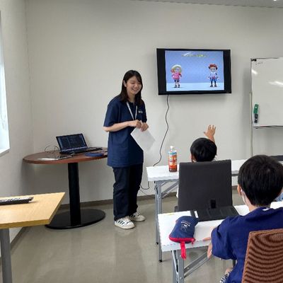 ログラミングの基礎から応用まで、楽しく学べる授業