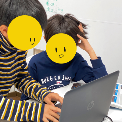 生徒さん同士の教え合いで理解を深められます
