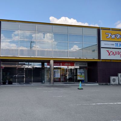 教室の入口はフォネットNEXT甲府昭和店と共通となっております