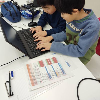 オリジナル創作ゲームを楽しんでます！