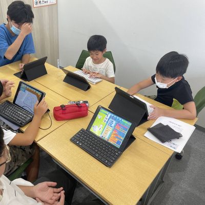 学年は関係なく、意見交換をしながらレッスンを行います！