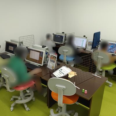 一人一人が集中して自分のコースを進めています！