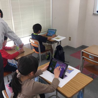 レッスンは、３人まで。それぞれのお子様に合わせて個別最適レッスンをご提供！