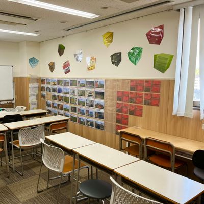 ④教室全体を後ろから撮影