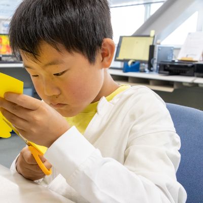 クリエイティブ講座に挑戦！授業で習得した内容をいかして作品を作成します。お子さまに人気のカテゴリーになります！