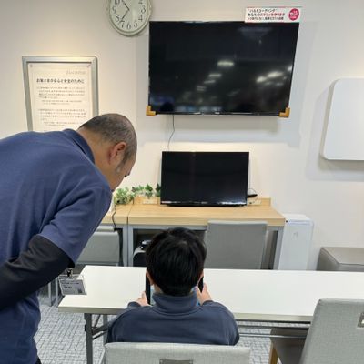 コーチが学習ペースや理解度を把握し、一人ひとりに合わせた指導を行います。