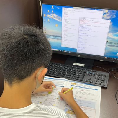 【プレミドルコース】人気の言語・Pythonを小学生から学ぶことができます。ゲームを作りながら、自然と知識が身についていきます（南大沢教室）