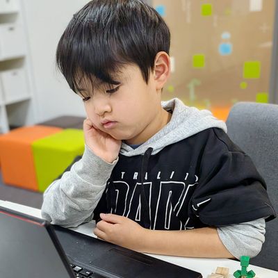 条件クリアに一生懸命！試行錯誤で「解決する力」を育む。