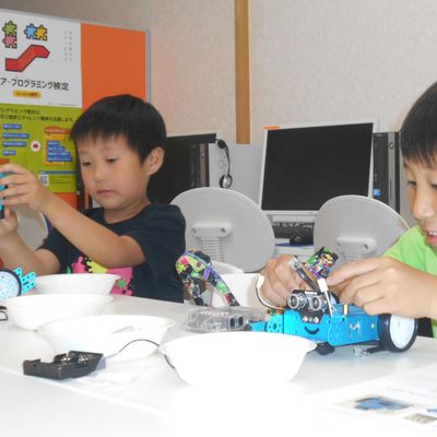 ロボットのコアな部分を身近に体験。