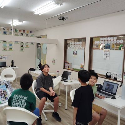 ドローンプログラムで空間認識を学んでいます！