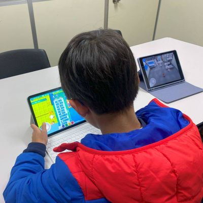 授業前に来て自習している生徒もおります。みんな積極的に学んでくれていいます。