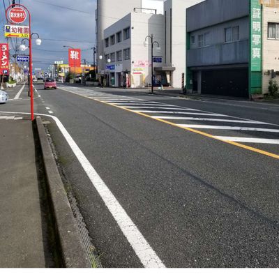市街地の大通り沿いに位置しているので、お子さまも安心して通えます♪