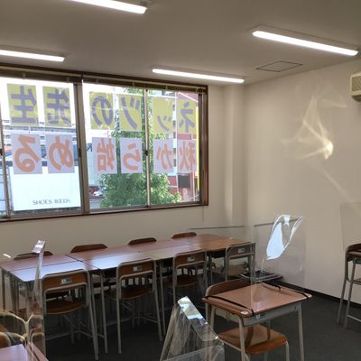 佐賀駅前　教室内観