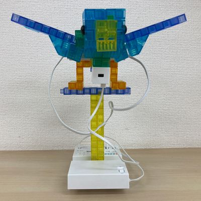 教材：はばたくインコ