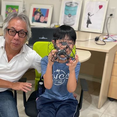 ドローンをプログラミングで飛ばそう！