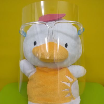 先生は、フェイスシールドでレッスンします！