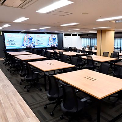 校舎によって異なります。