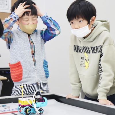 トライ&エラーを繰り返してプログラムを調整します
