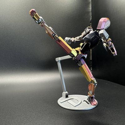 3Dプリンターで出力したアクションフィギュア