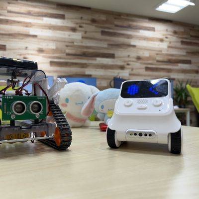 ロボット制御のプログラミング演習も行います。