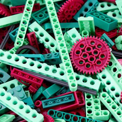 たくさんのブロックを使ってロボット作り