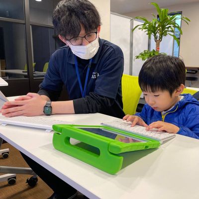 一人ひとりのペースや理解度に合わせたコーチングを行っていきます。