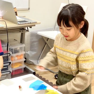 おこさま一人一人の個性に合わせたフォローを行います。