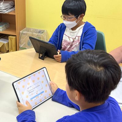 1レッスン3名の少人数レッスンでとても楽しいレッスンです！！ 分からないことがあればすぐにコーチに質問できます。