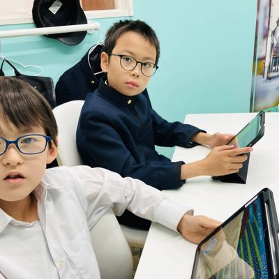 ”プログラミング=難しいというイメージがあったけれど、ゲーム感覚で楽しく子どもが学ぶことができています！”とお声をいただいています！
