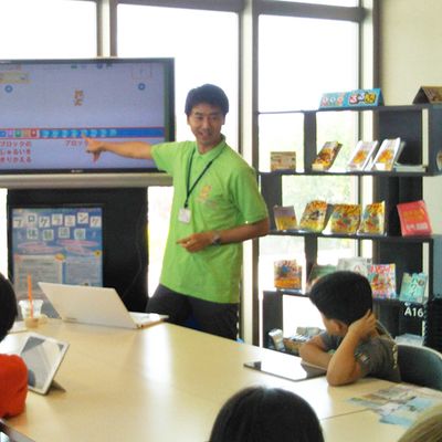 プログラミングの出張講座も行っています
