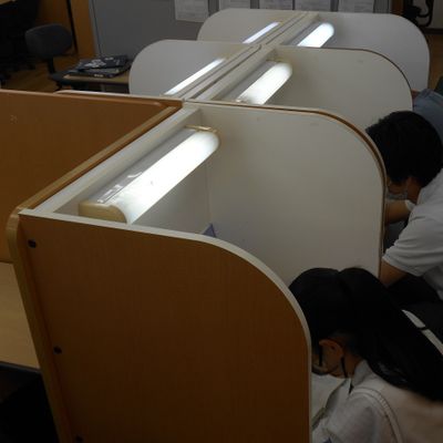 自習室で勉強もできます！個別指導のスクールIEでセットで受講されると一部お得になります。