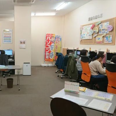 越谷校内観