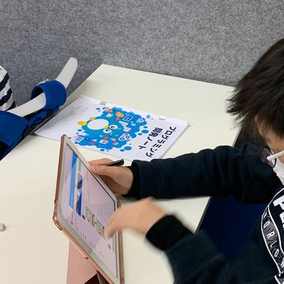 バスケットボールもプログラミングも頑張っている男の子です！