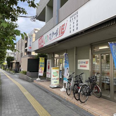 教室の前には、駐輪場があるので通塾しやすいです！