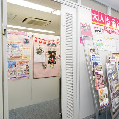 姉妹教室「パソコン市民講座」では、タイピングやパソコンスキルも習得できます。