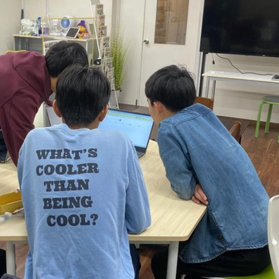 中高生の先生たちも勉強中！