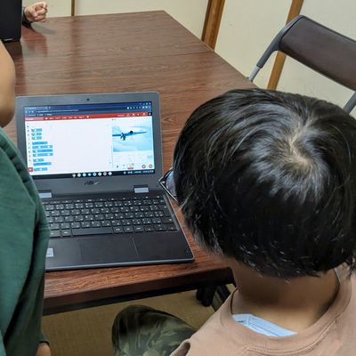 お互いのプログラミング作品に興味津々