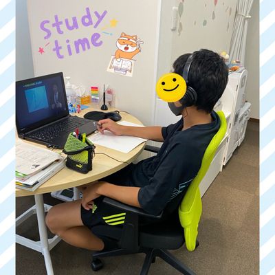 自習では学校の宿題等もできます